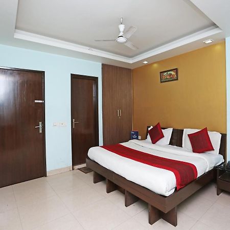 ניו דלהי Oyo 6596 Hotel Flight Path מראה חיצוני תמונה